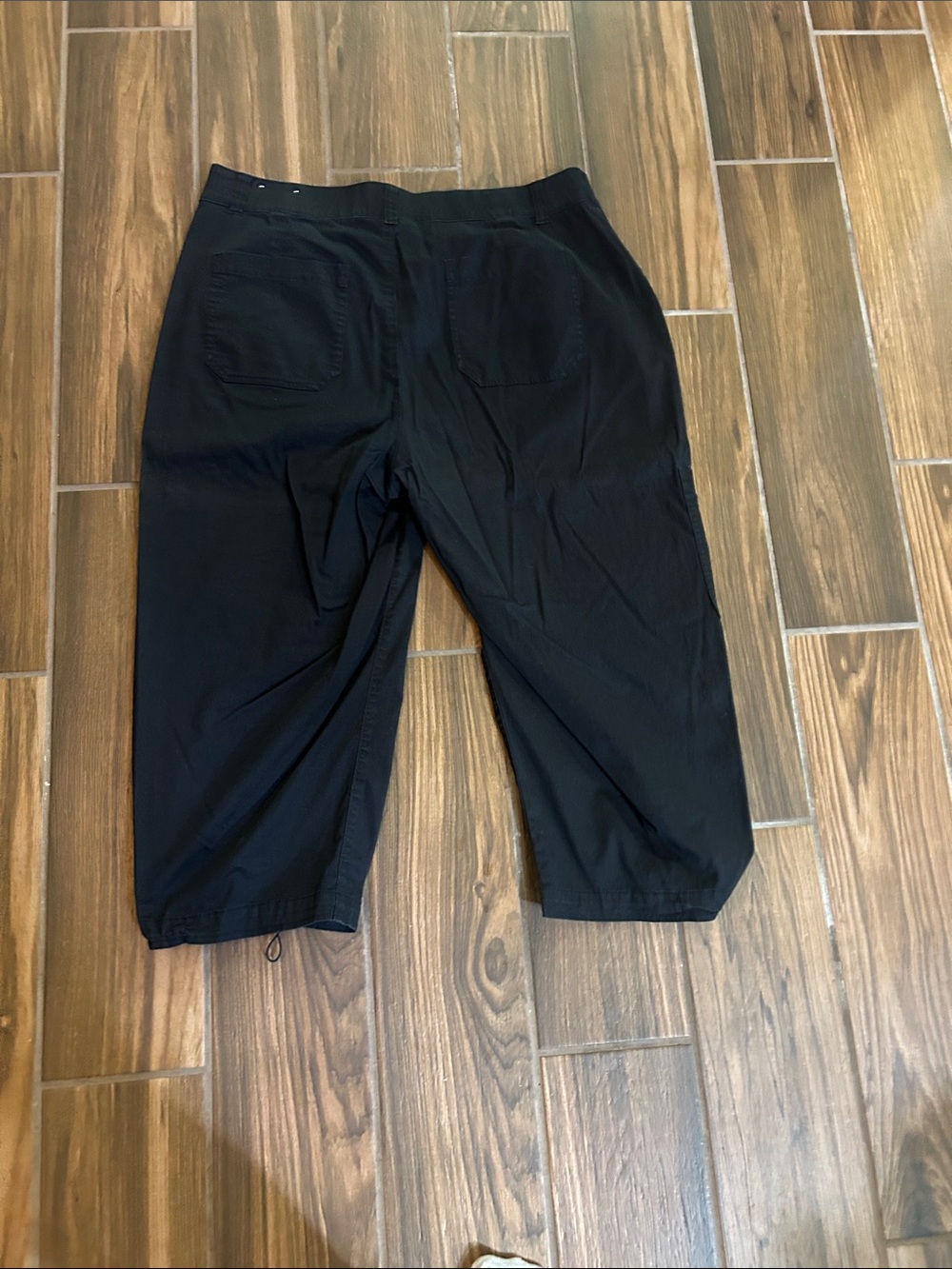 Lane Bryant Black Cargo Jogger Capris - Picture 3 of 3